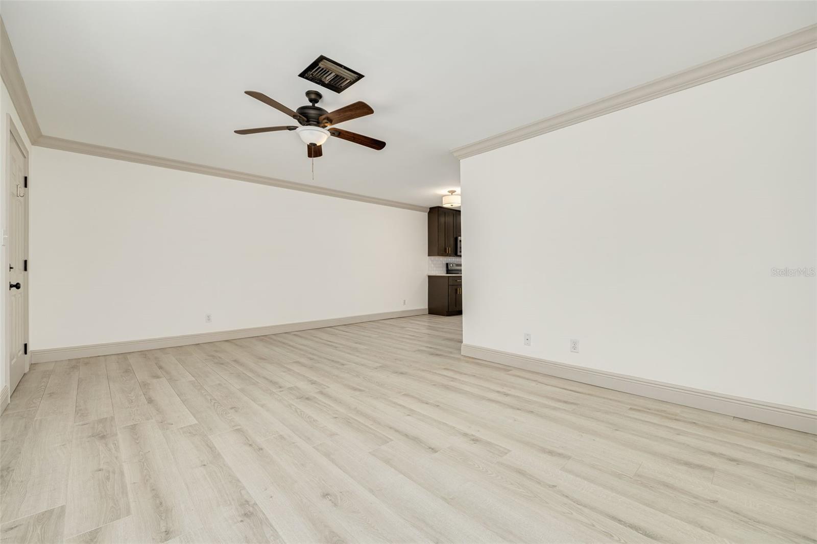 Image 7 of 27 For 535 32nd Avenue N 5