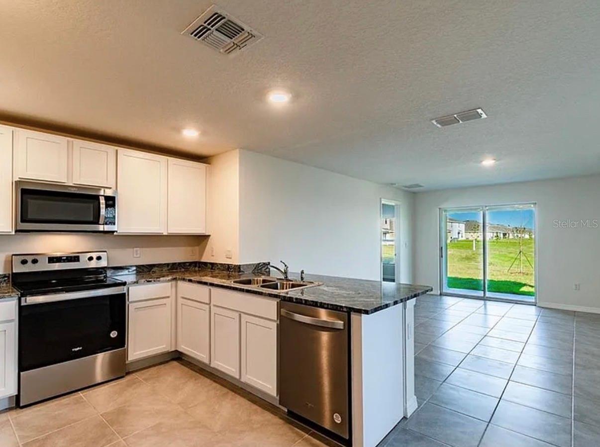 Image 5 of 29 For 649 Sunlit Coral Street