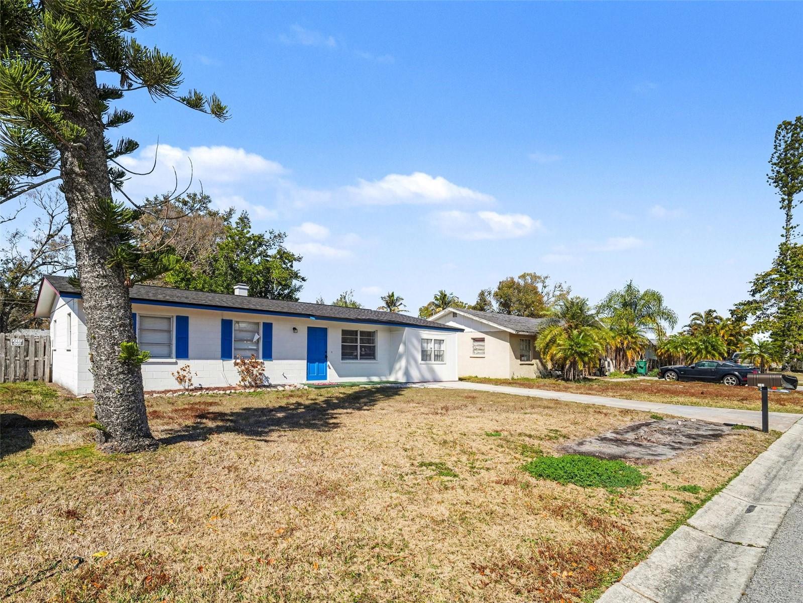 Image 2 of 19 For 1207 22nd Avenue W