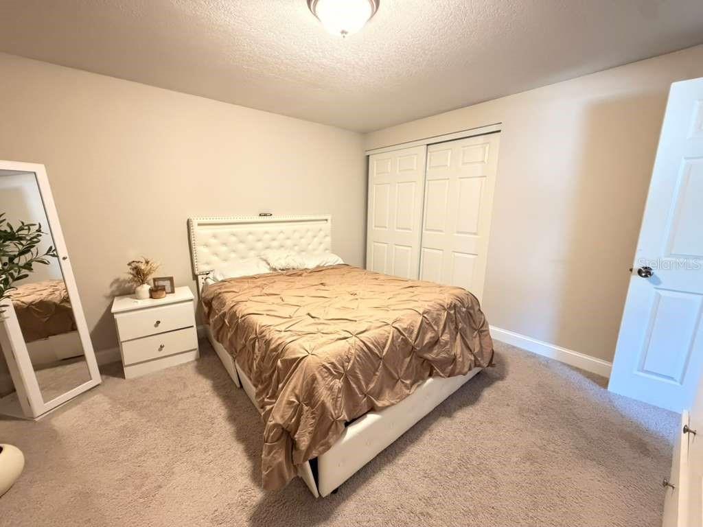 Listing photo id 19 for 4304 Arch Street