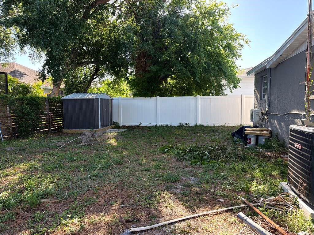Listing photo id 2 for 4304 Arch Street