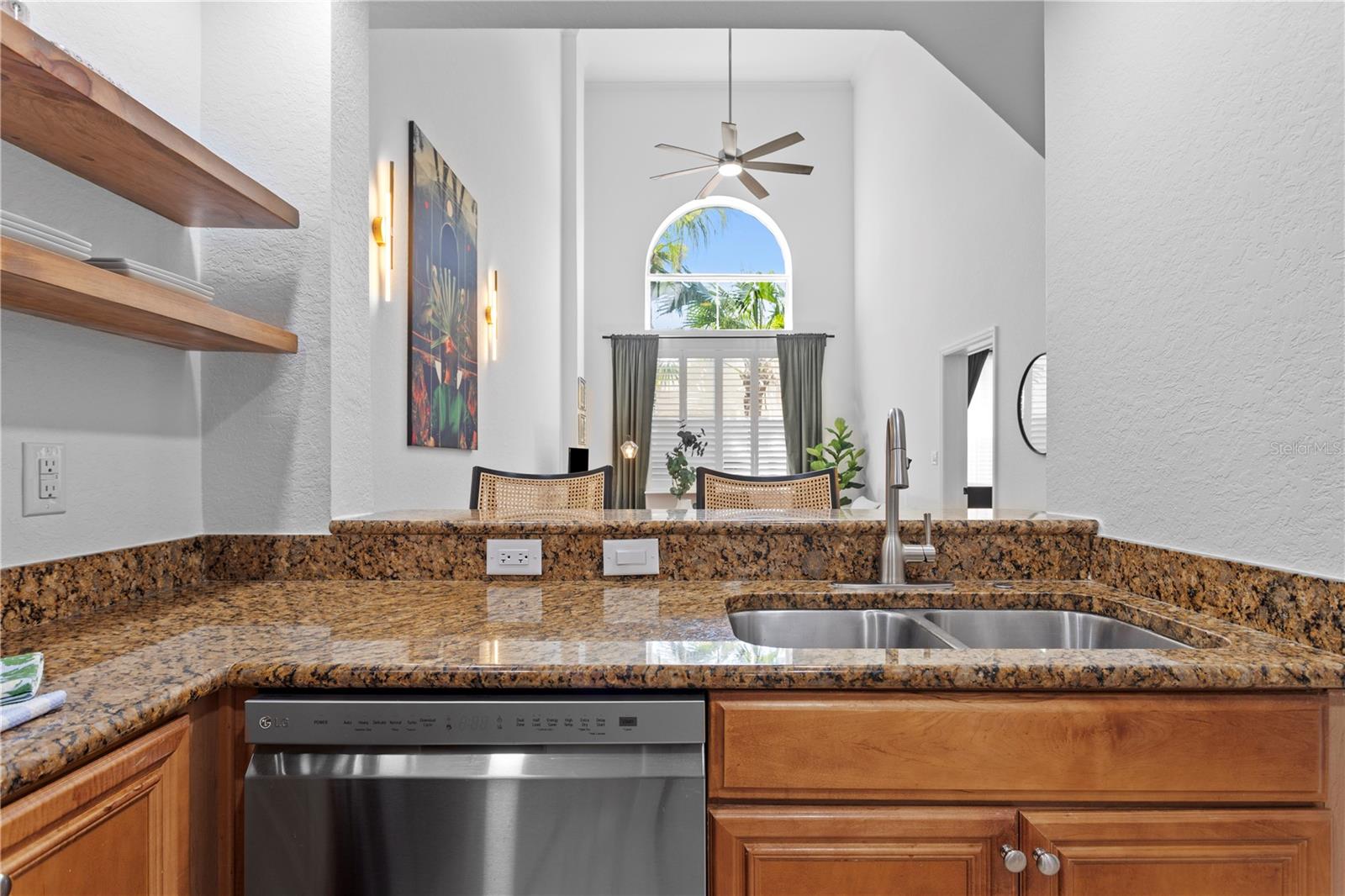 Image 12 of 46 For 700 Harbour Island Boulevard 109