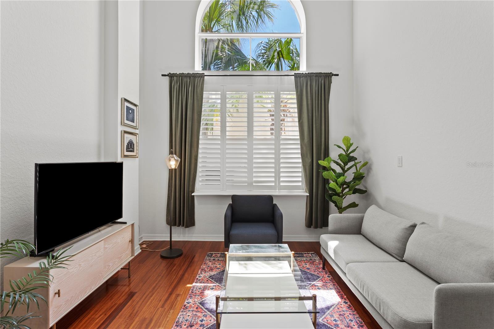 Image 3 of 46 For 700 Harbour Island Boulevard 109