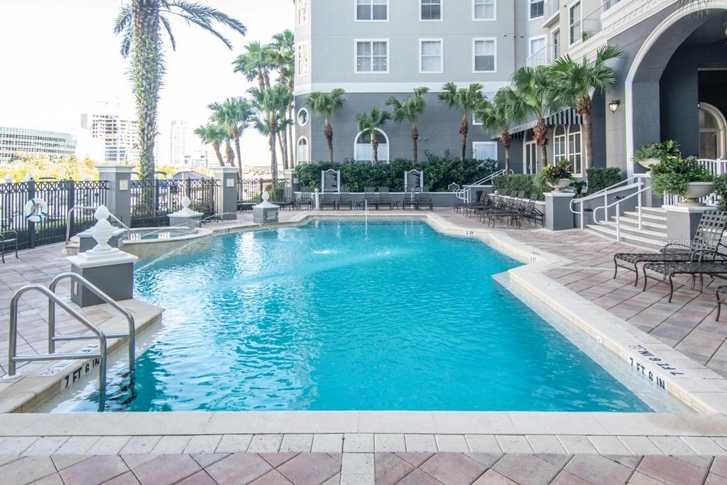 Image 32 of 46 For 700 Harbour Island Boulevard 109