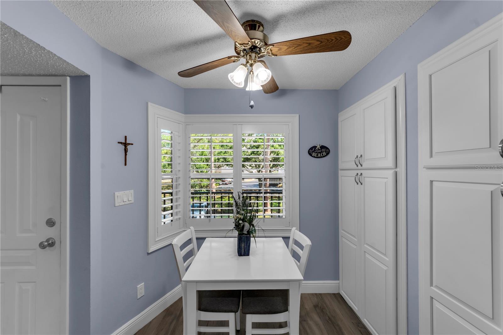 Image 10 of 58 For 5849 Park St N  202