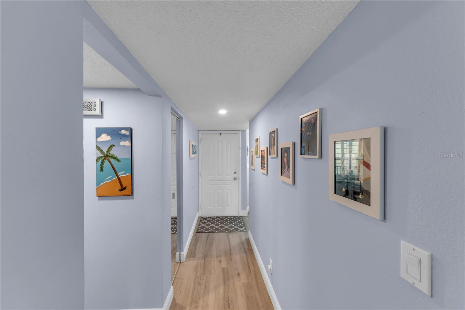 Image 22 of 58 For 5849 Park St N  202