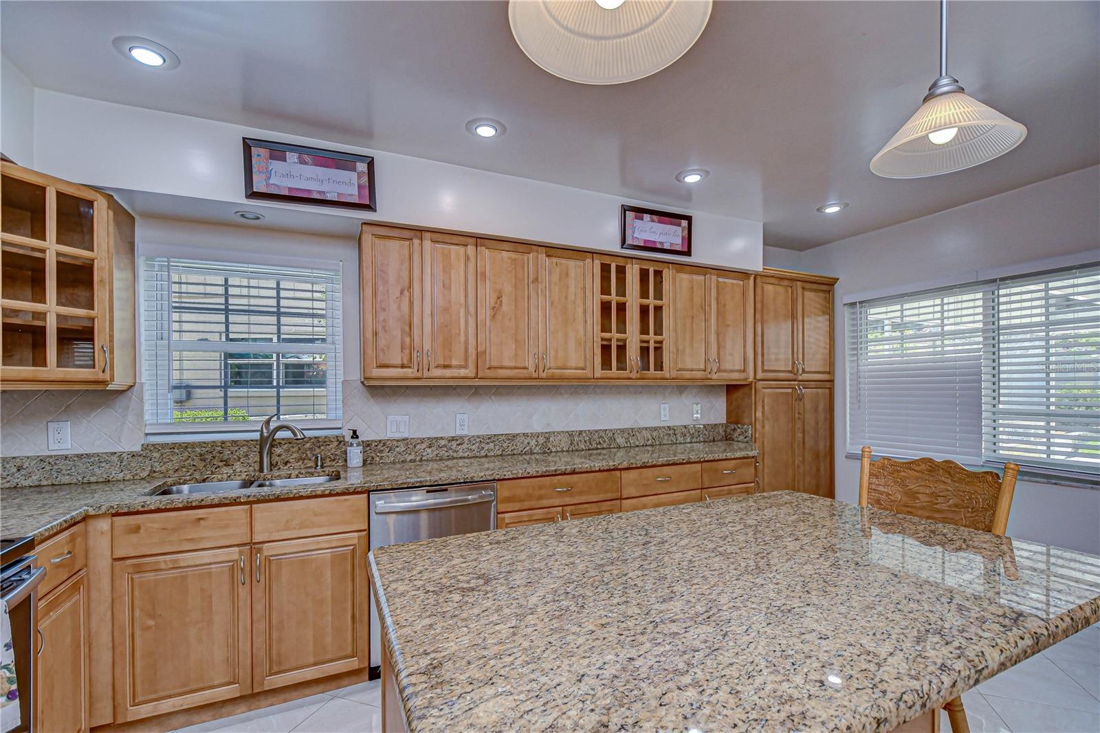 Image 20 of 54 For 11912 Riverhills Drive