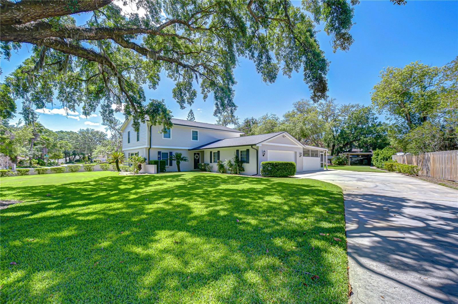 Image 3 of 54 For 11912 Riverhills Drive