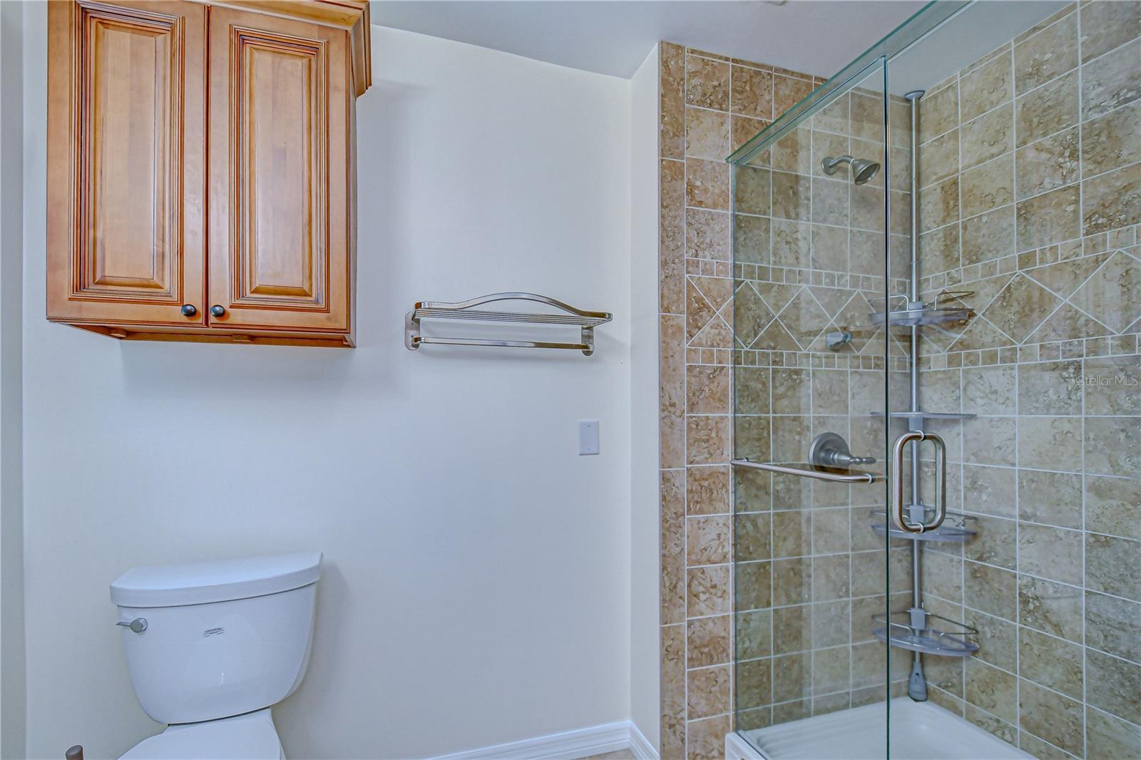 Image 31 of 54 For 11912 Riverhills Drive