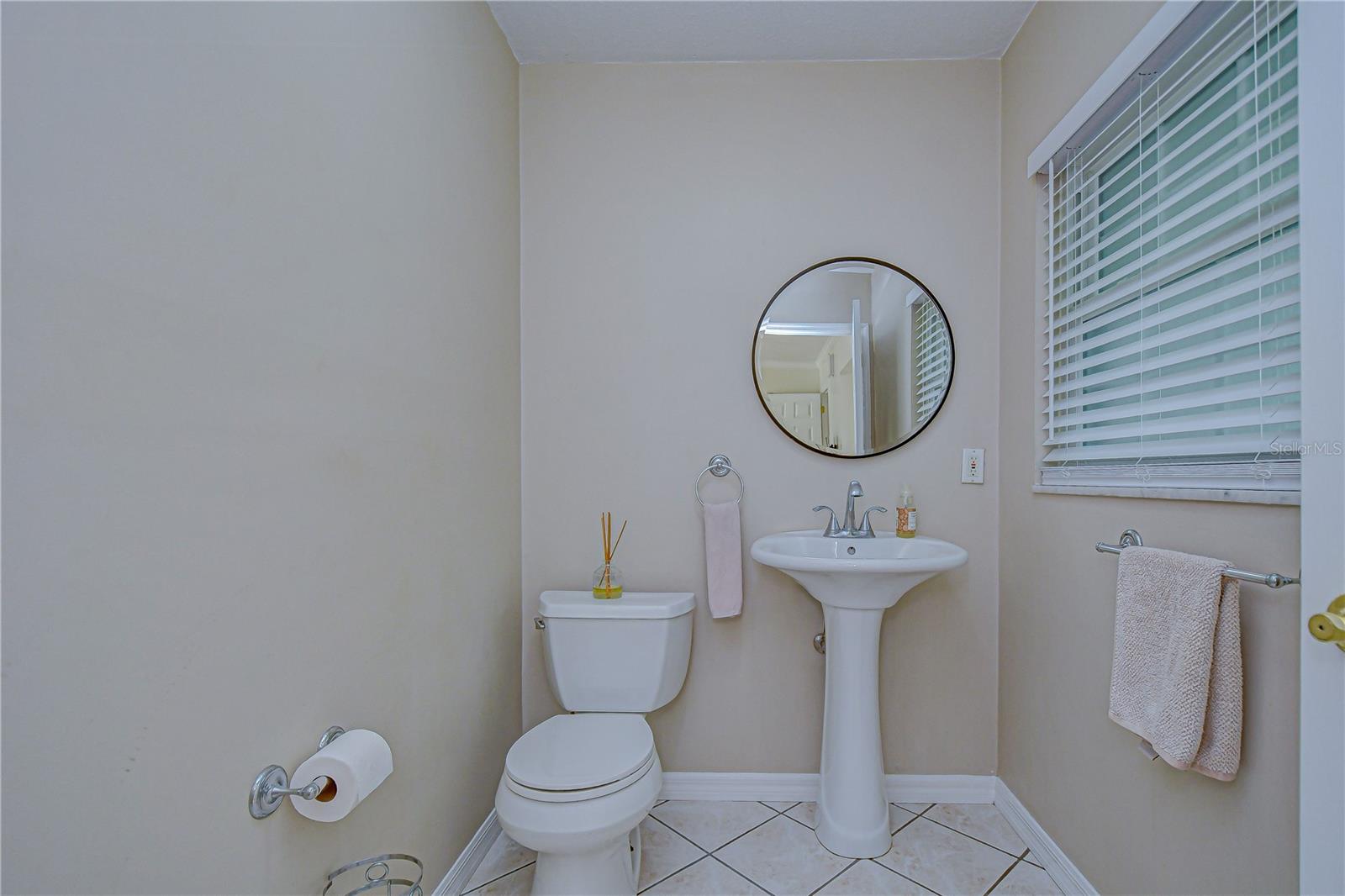 Image 39 of 54 For 11912 Riverhills Drive