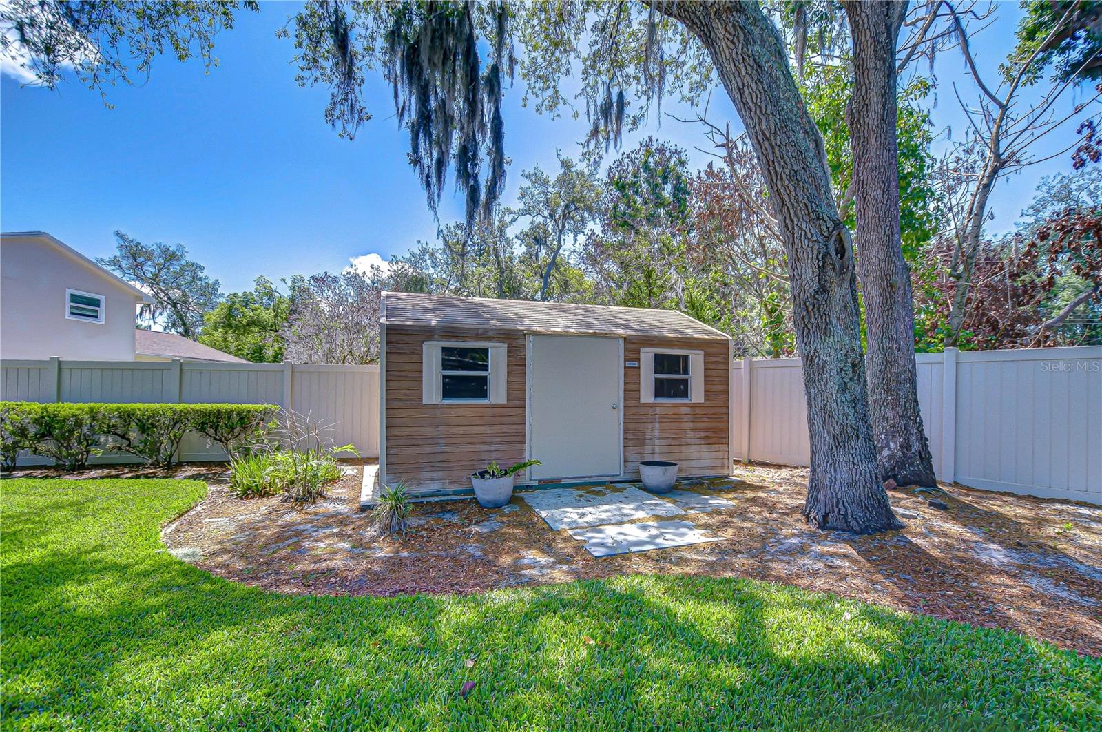 Image 45 of 54 For 11912 Riverhills Drive