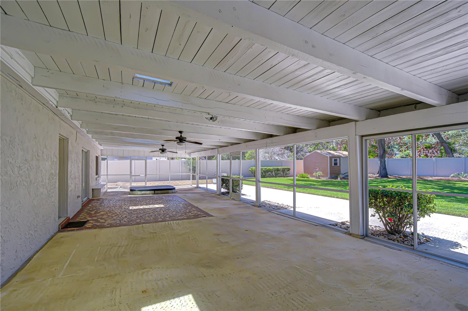 Image 6 of 54 For 11912 Riverhills Drive