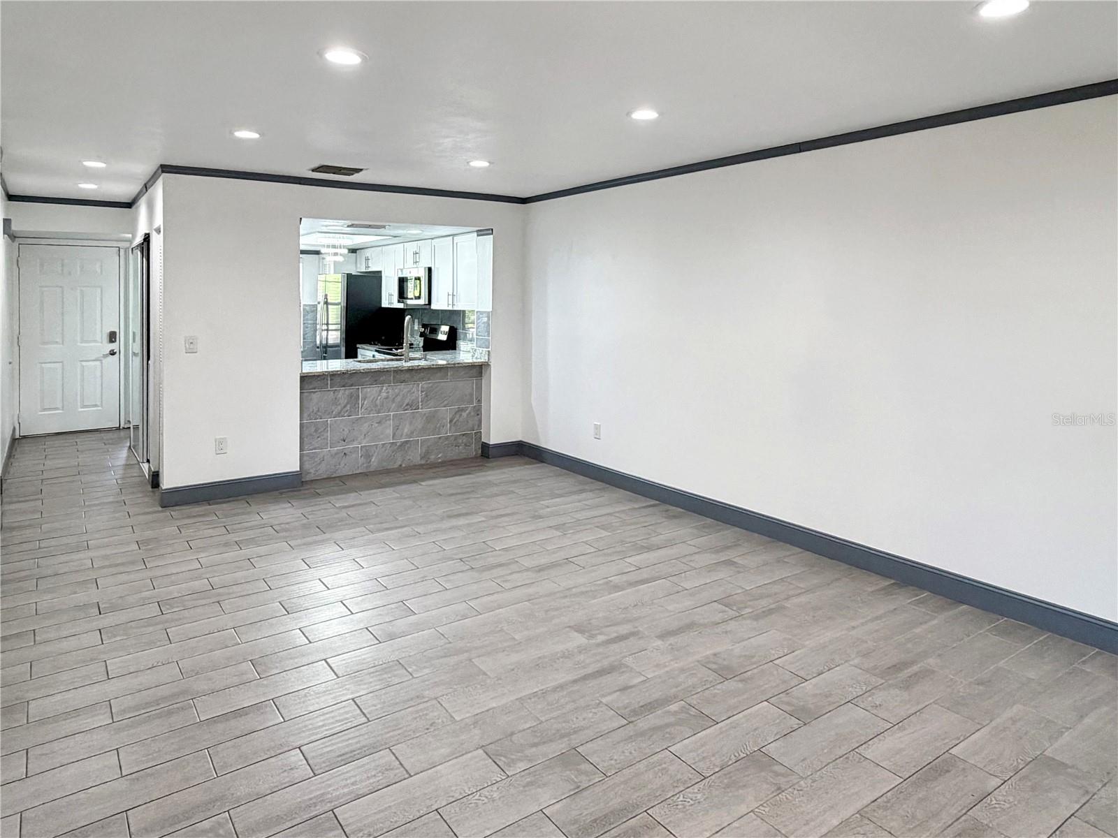 Image 16 of 33 For 2275 62nd Avenue N 5202