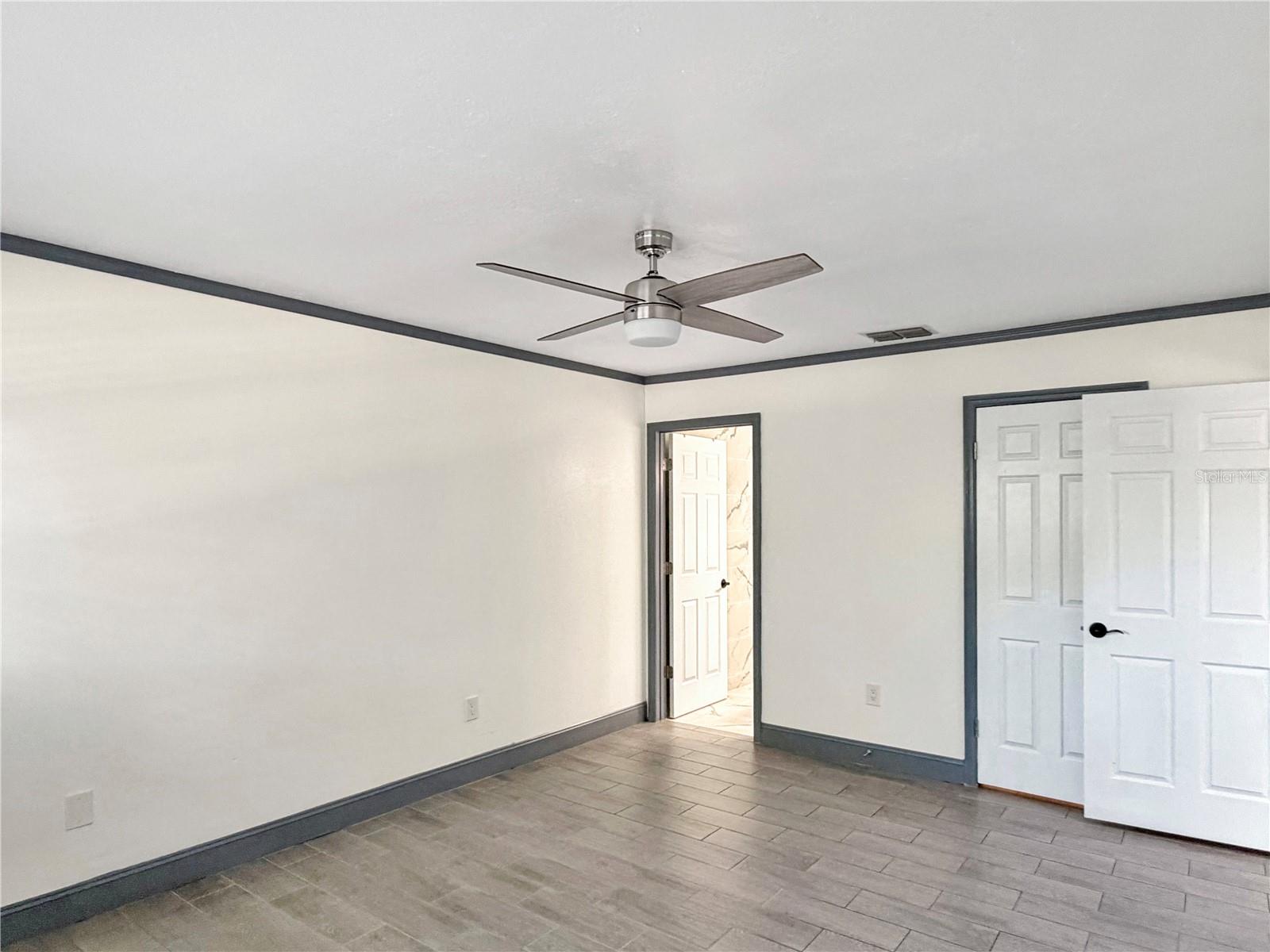 Image 21 of 33 For 2275 62nd Avenue N 5202