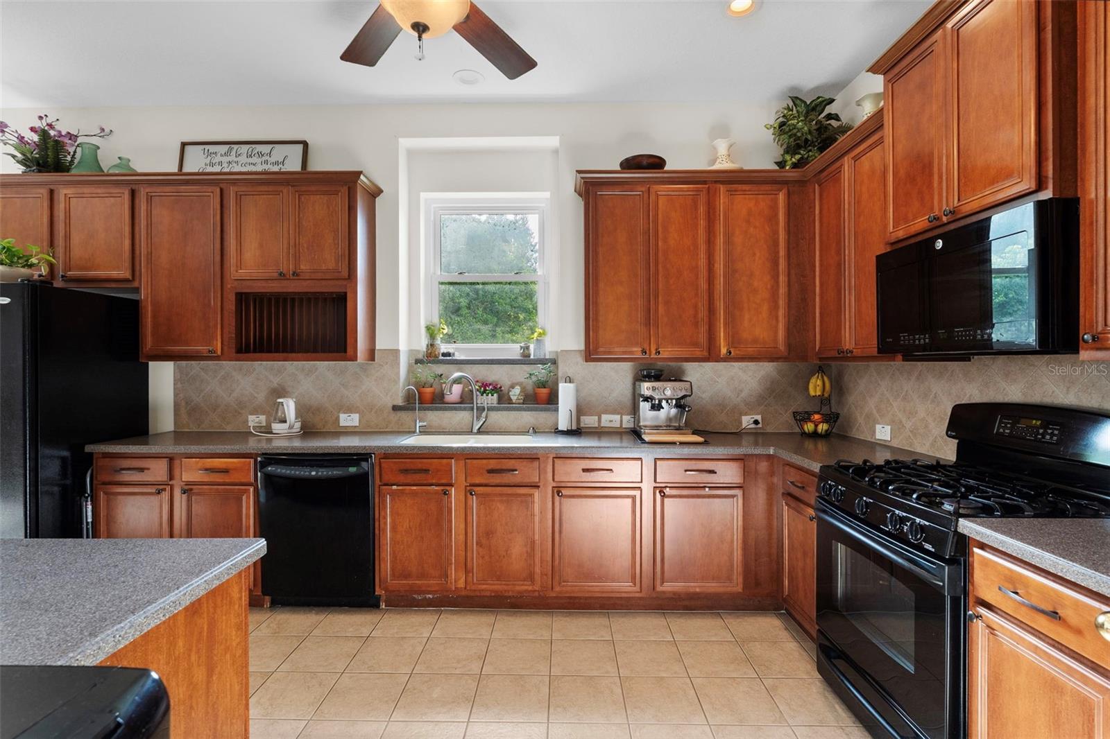 Image 15 of 77 For 8434 Westerland Drive
