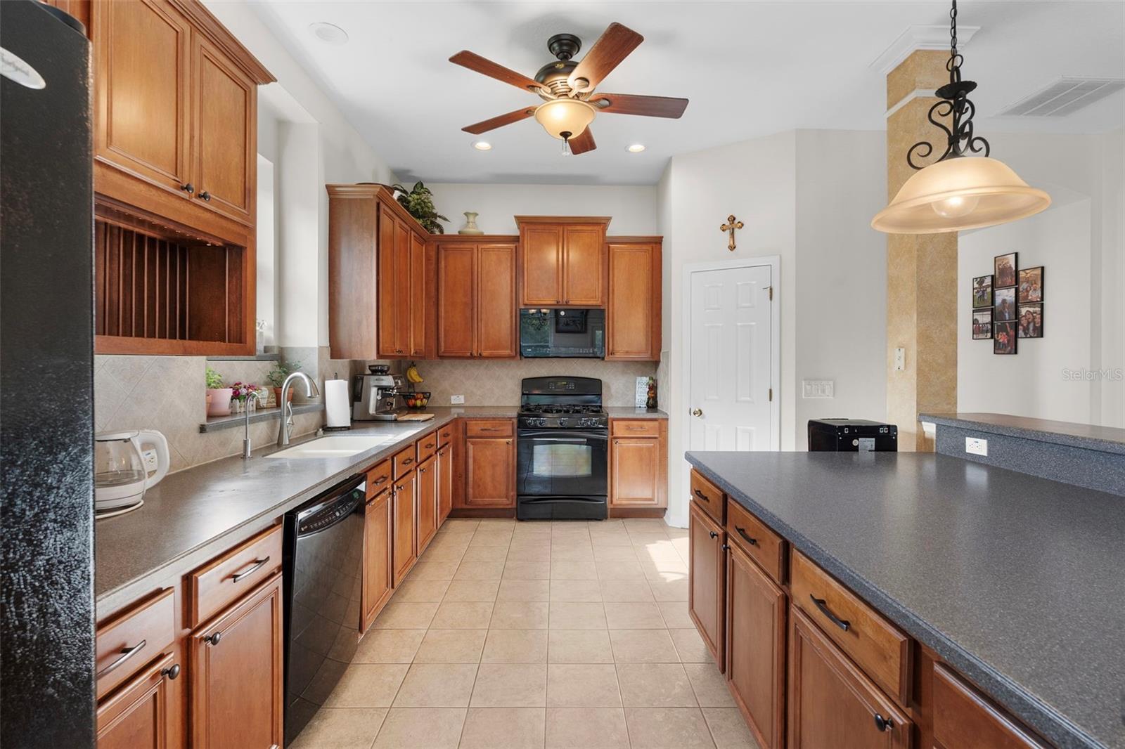 Image 17 of 77 For 8434 Westerland Drive