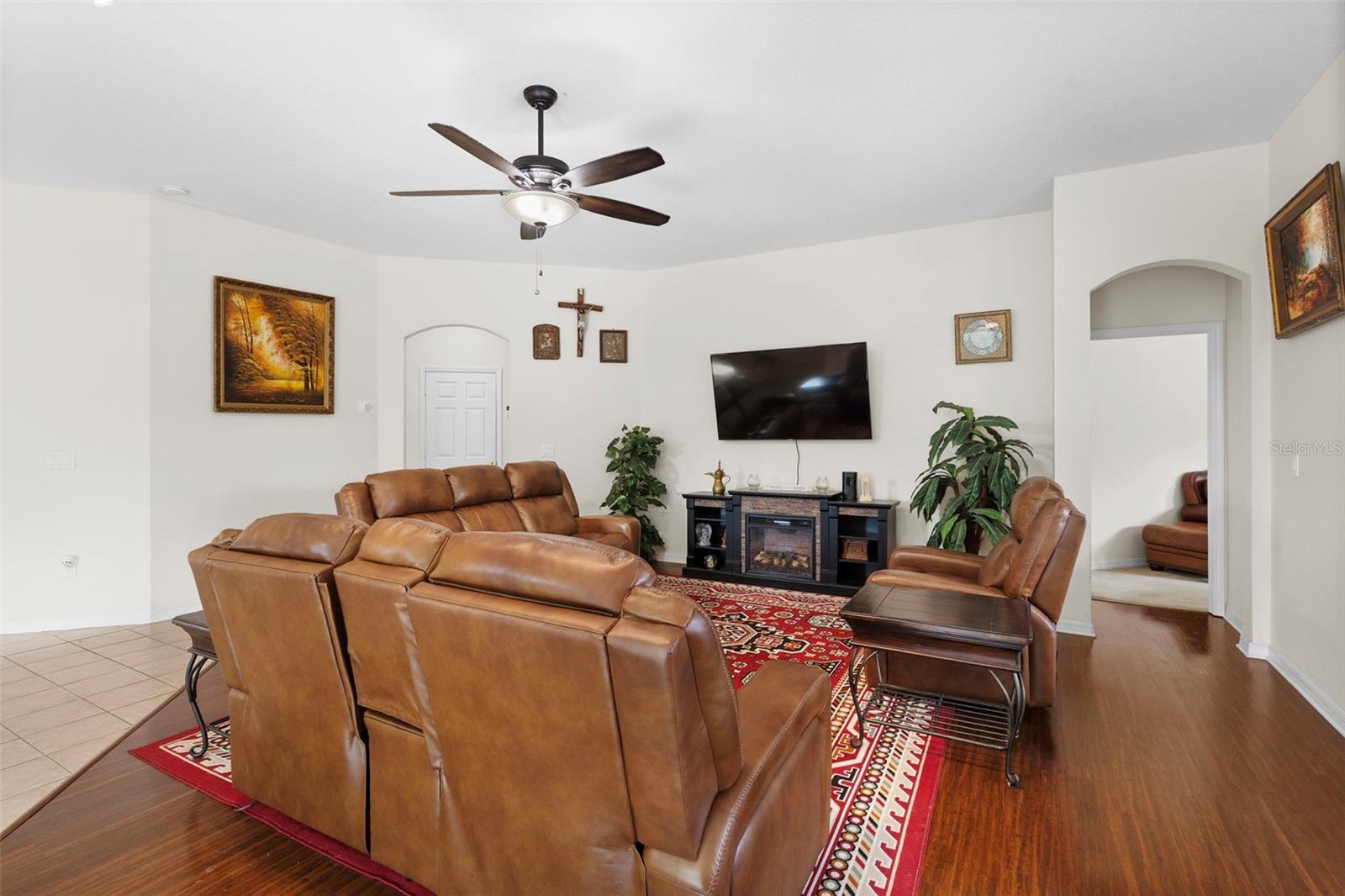 Image 21 of 77 For 8434 Westerland Drive