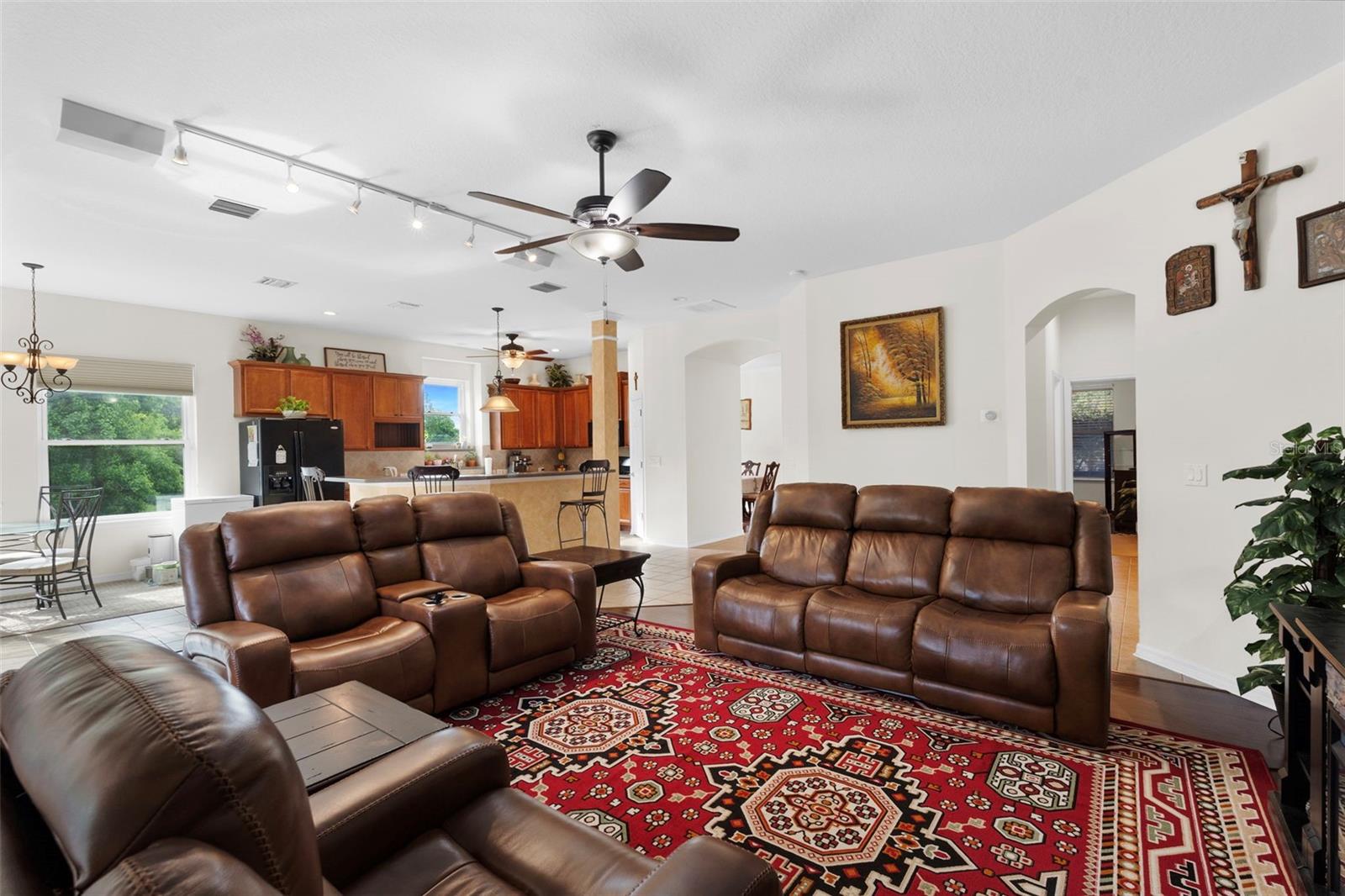 Image 25 of 77 For 8434 Westerland Drive