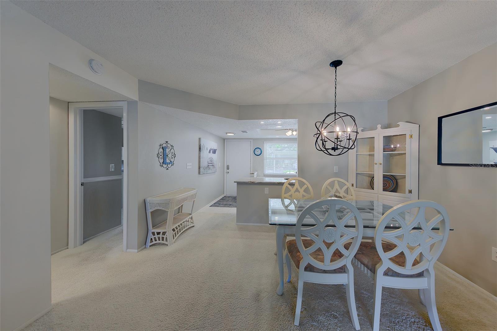 Image 11 of 51 For 946 Virginia Street 107