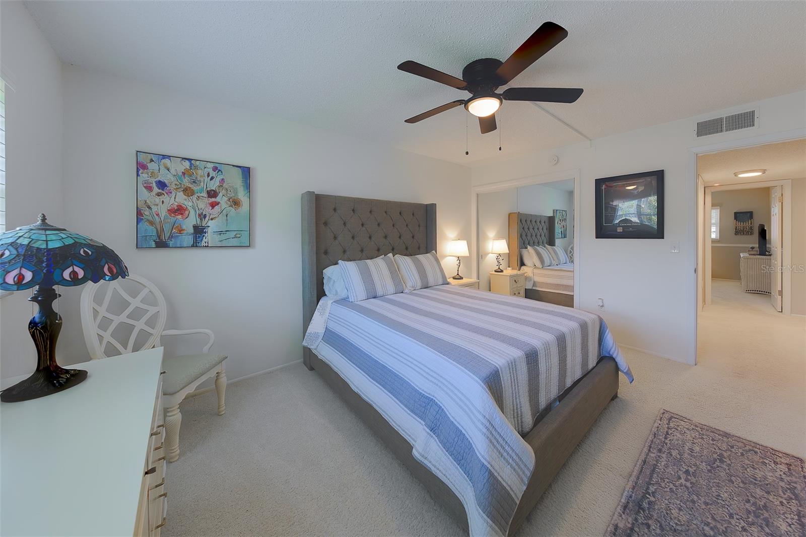 Image 17 of 51 For 946 Virginia Street 107