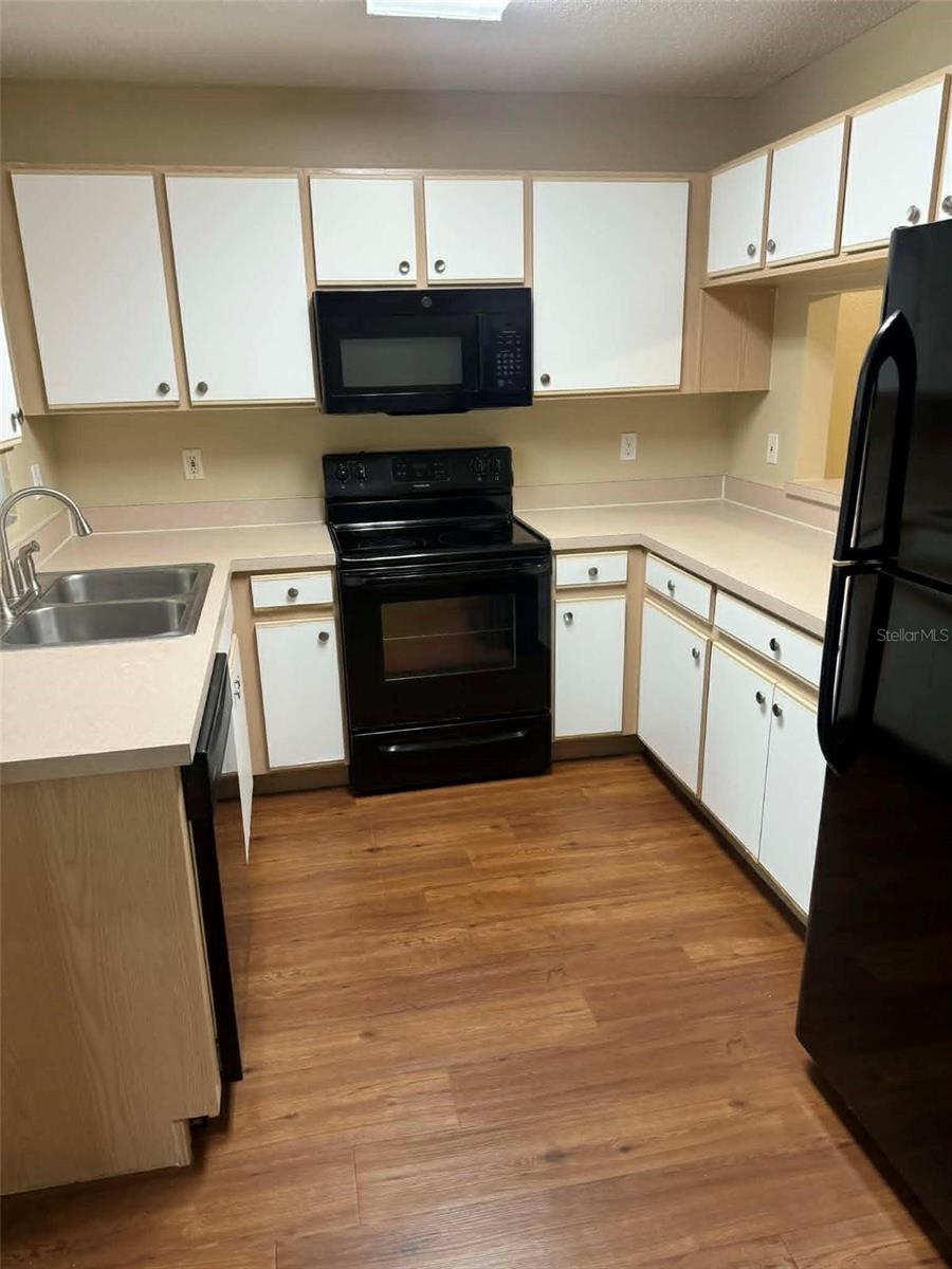 Image 6 of 25 For 2113 Fluorshire Drive