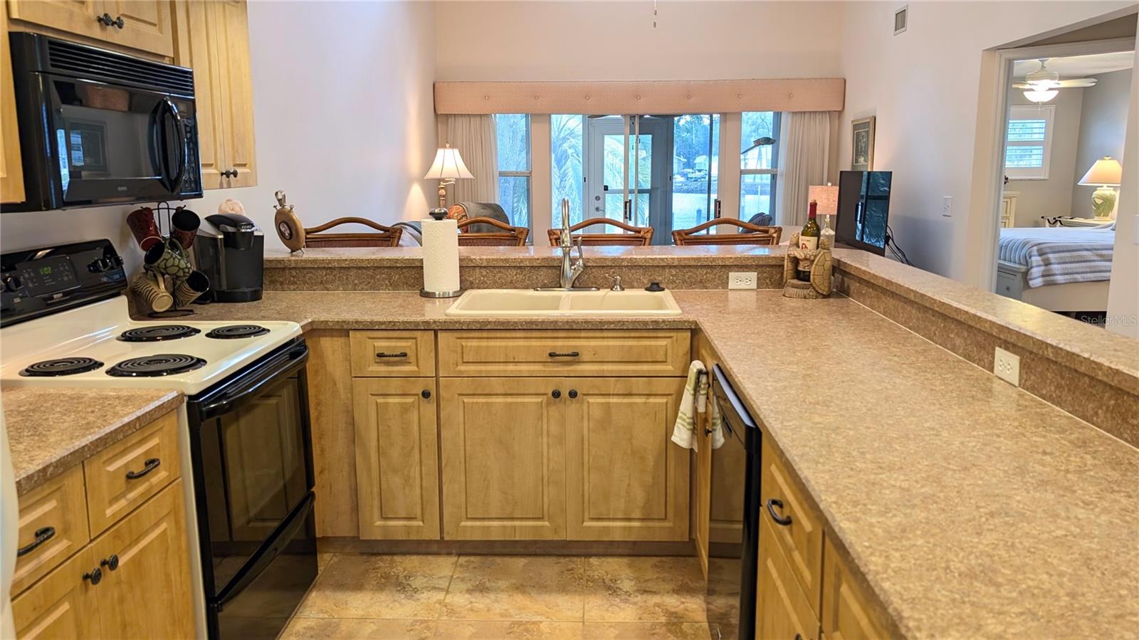 Image 10 of 65 For 11040 Cove Harbor Drive