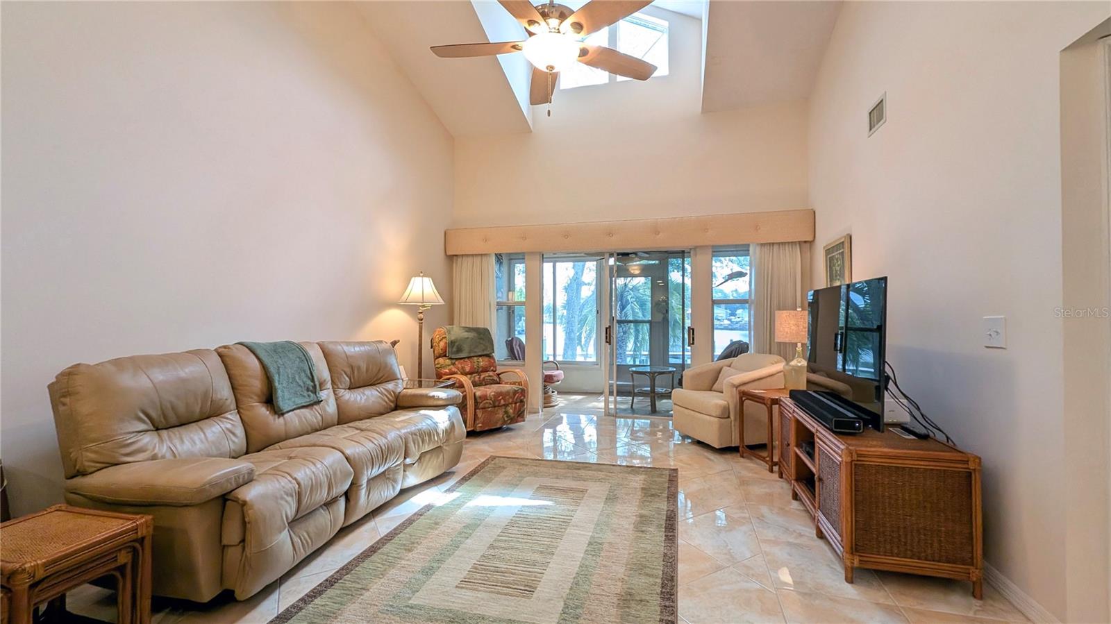 Image 15 of 65 For 11040 Cove Harbor Drive