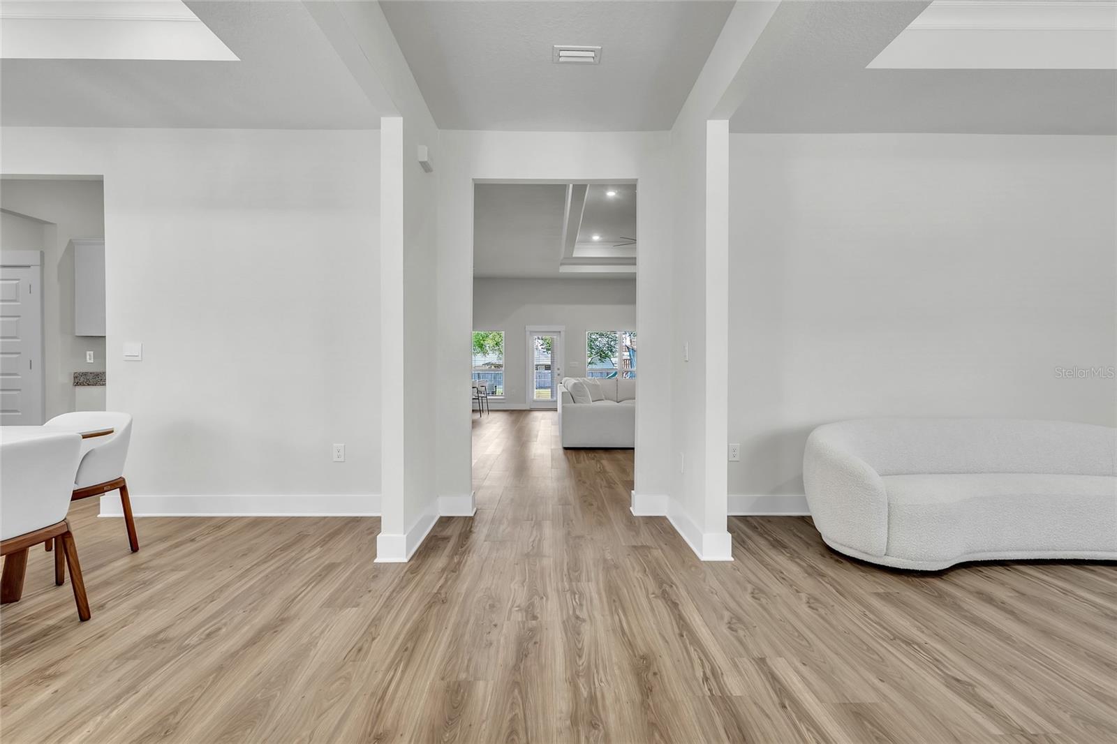 Image 4 of 47 For 5531 Blake Lane