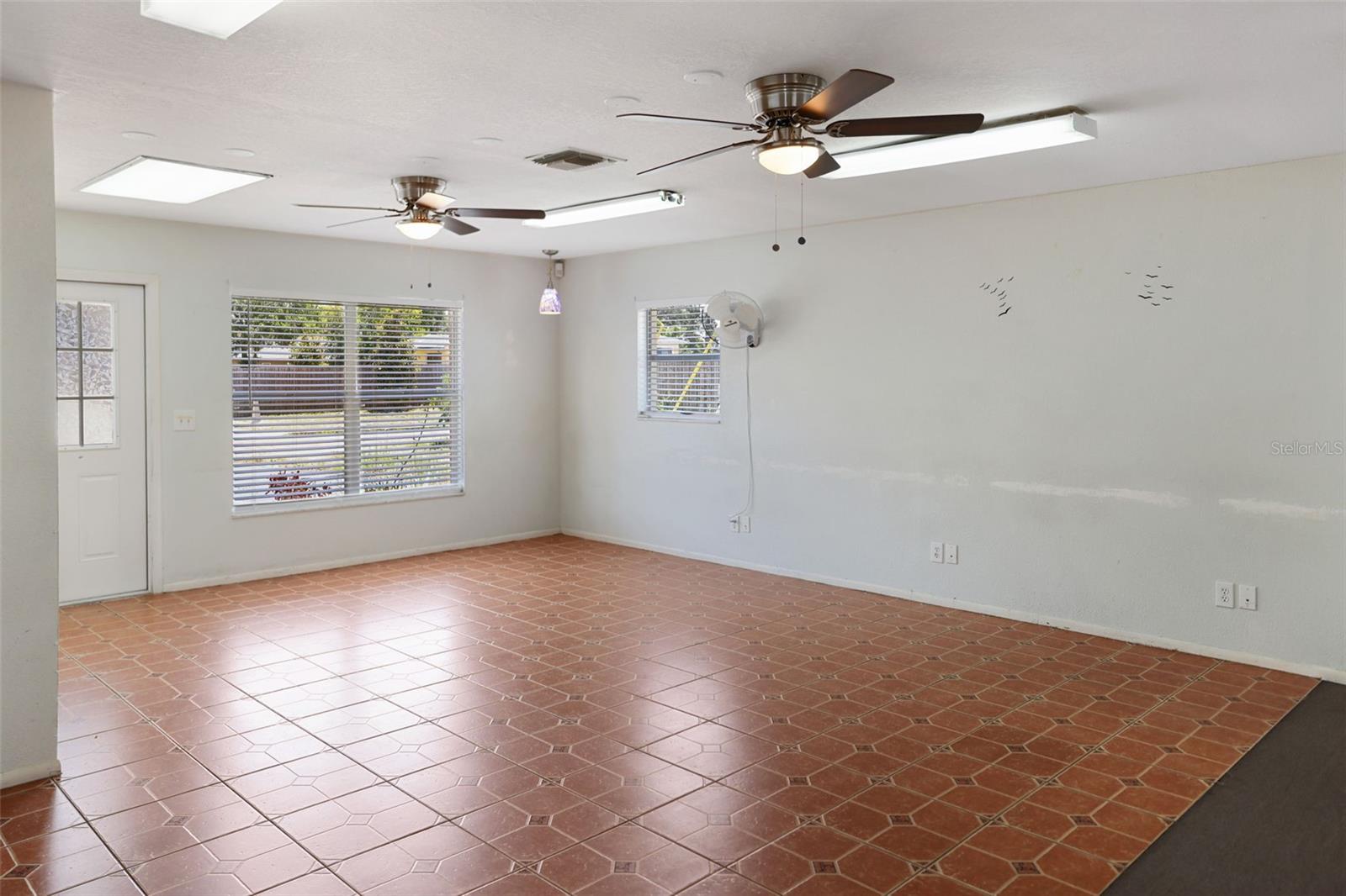 Image 5 of 12 For 167 6th Street Sw