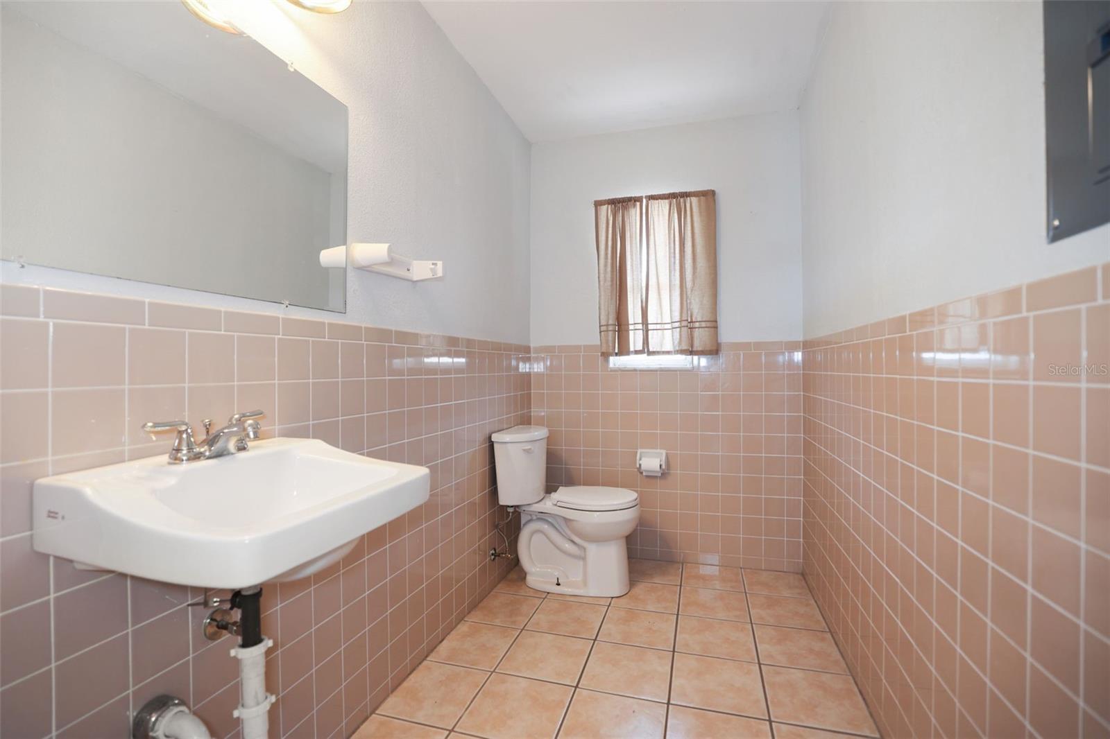 Image 8 of 12 For 167 6th Street Sw