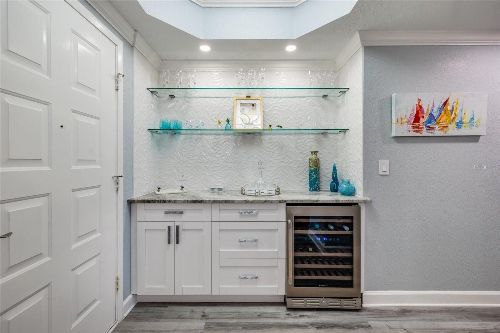 Listing photo id 11 for 4801 Osprey Drive S 207