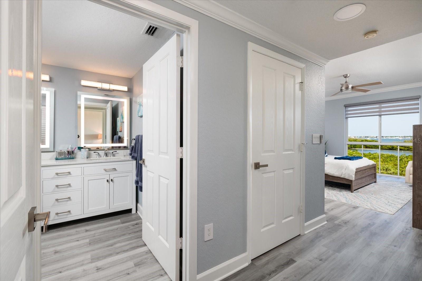 Listing photo id 35 for 4801 Osprey Drive S 207