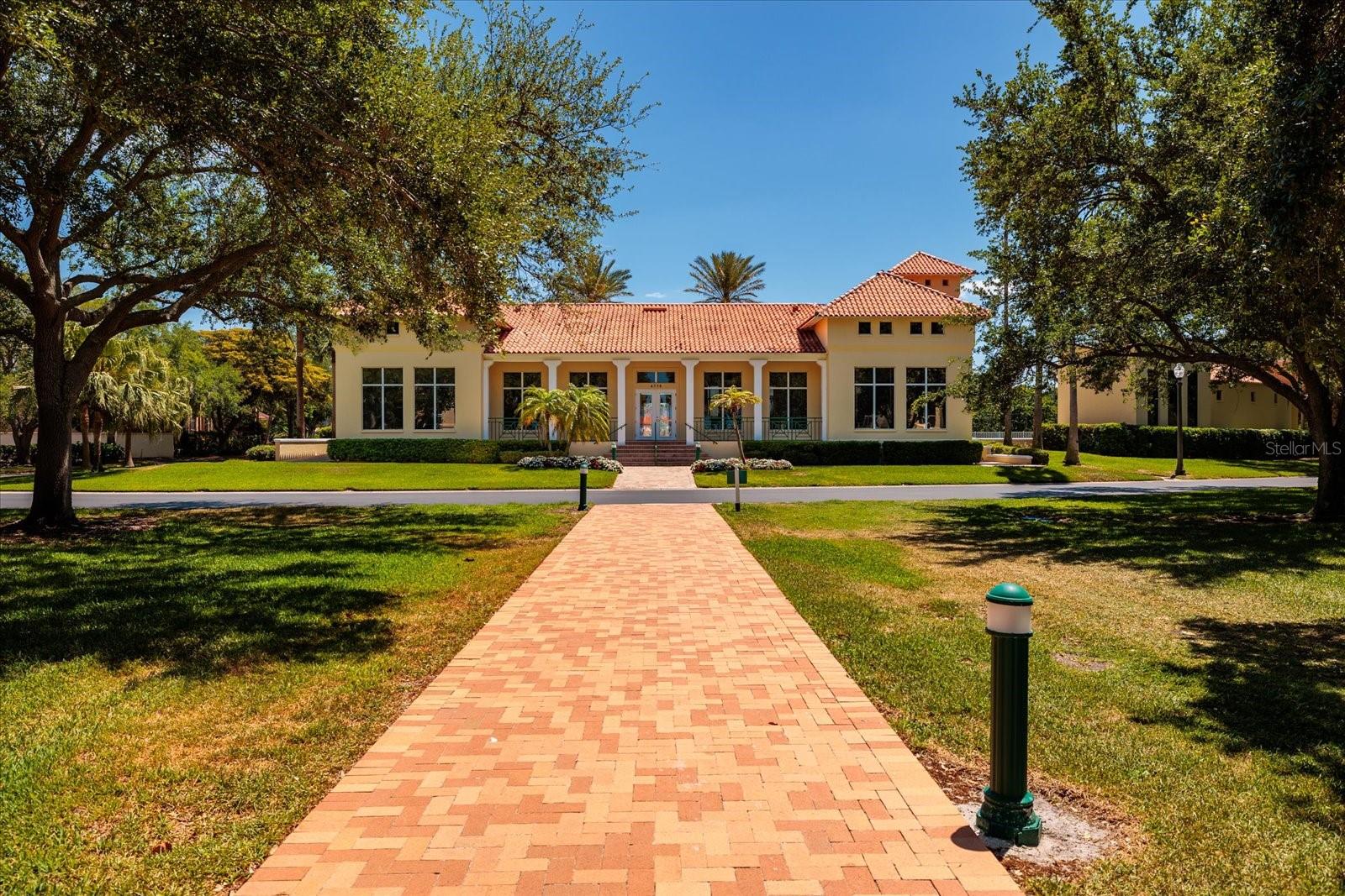Listing photo id 52 for 4801 Osprey Drive S 207
