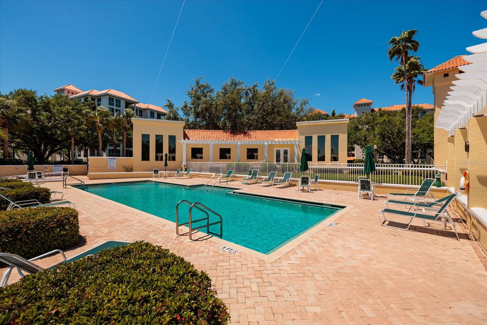 Listing photo id 59 for 4801 Osprey Drive S 207
