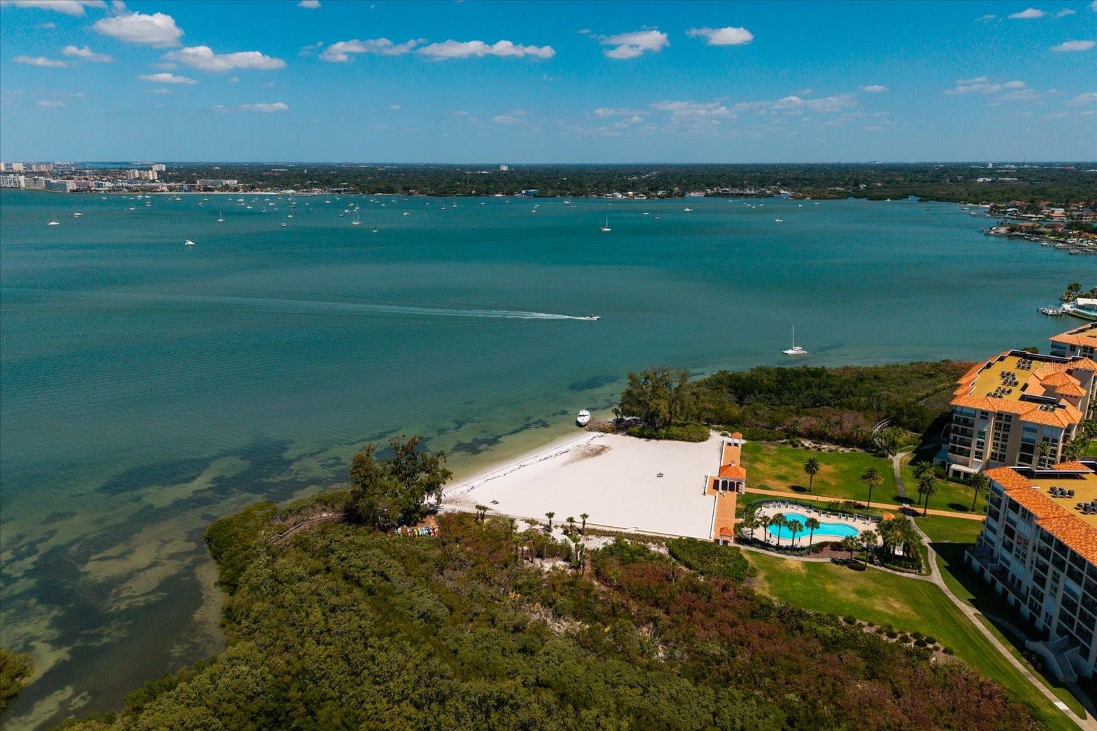 Listing photo id 72 for 4801 Osprey Drive S 207