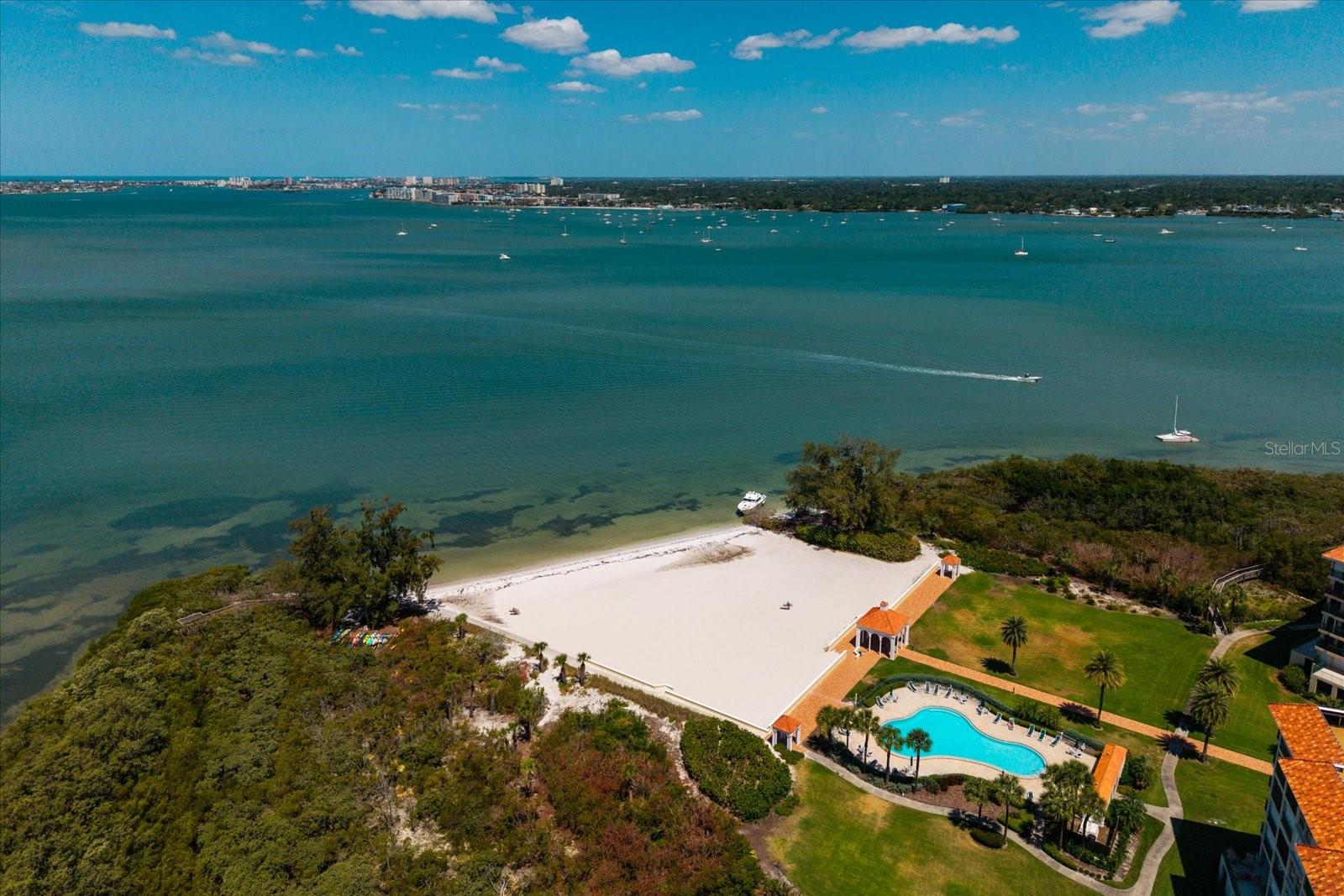 Listing photo id 73 for 4801 Osprey Drive S 207