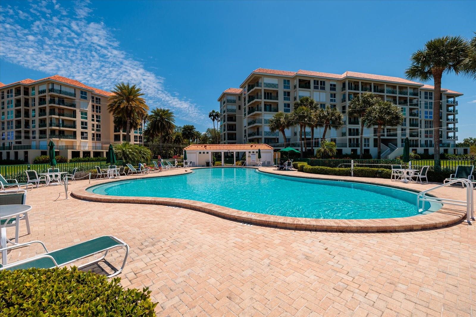 Listing photo id 74 for 4801 Osprey Drive S 207