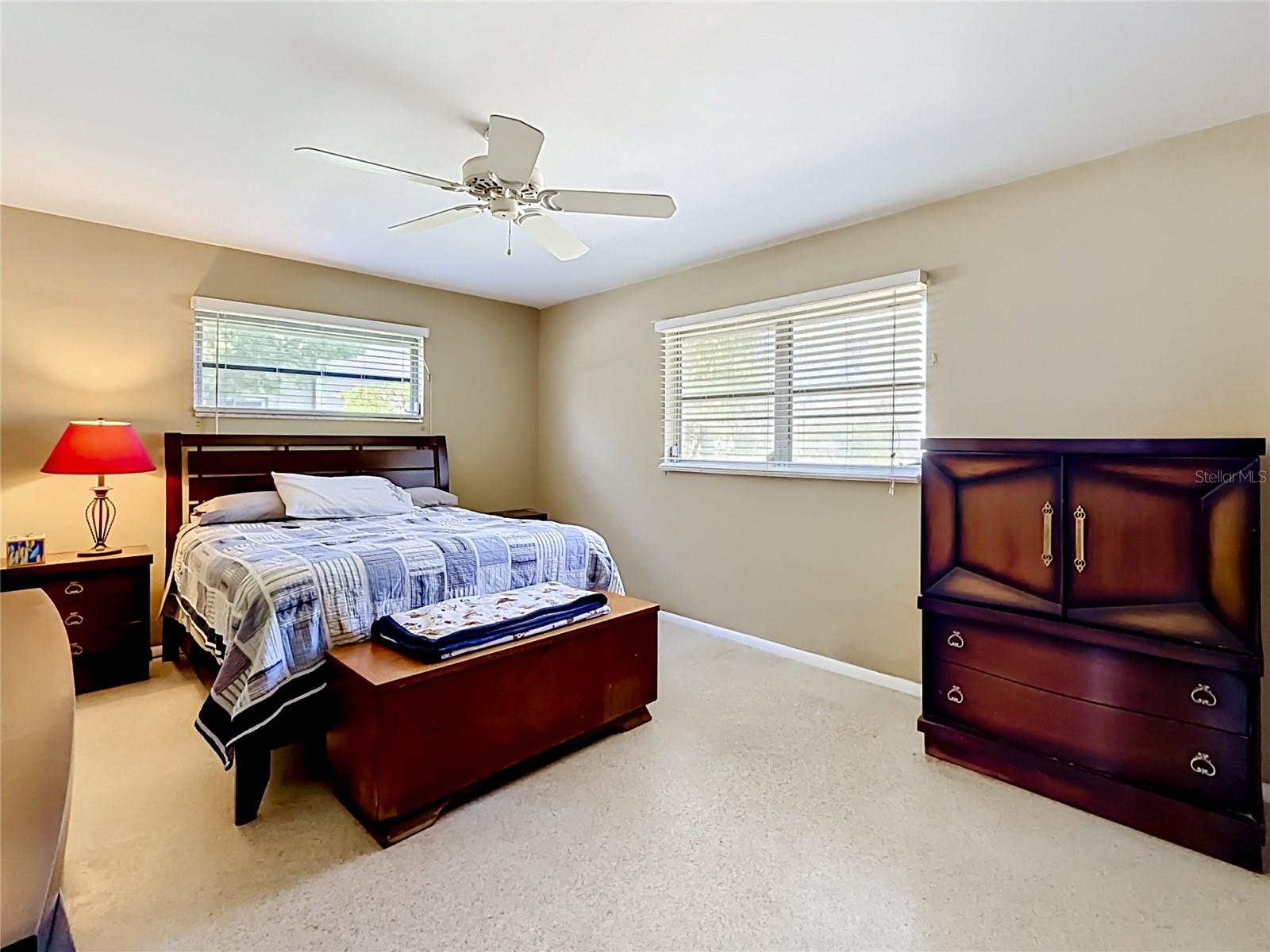 Image 17 of 31 For 211 Monroe Circle N
