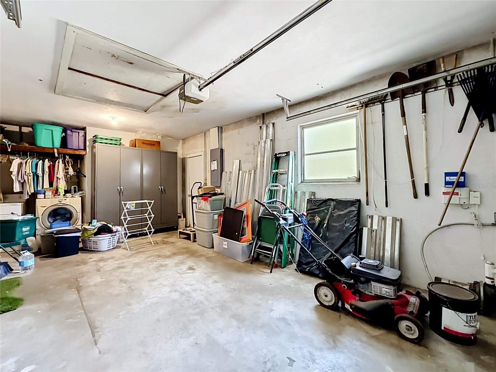 Image 24 of 31 For 211 Monroe Circle N