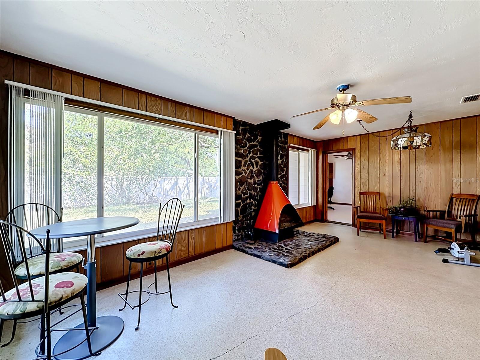 Image 3 of 31 For 211 Monroe Circle N