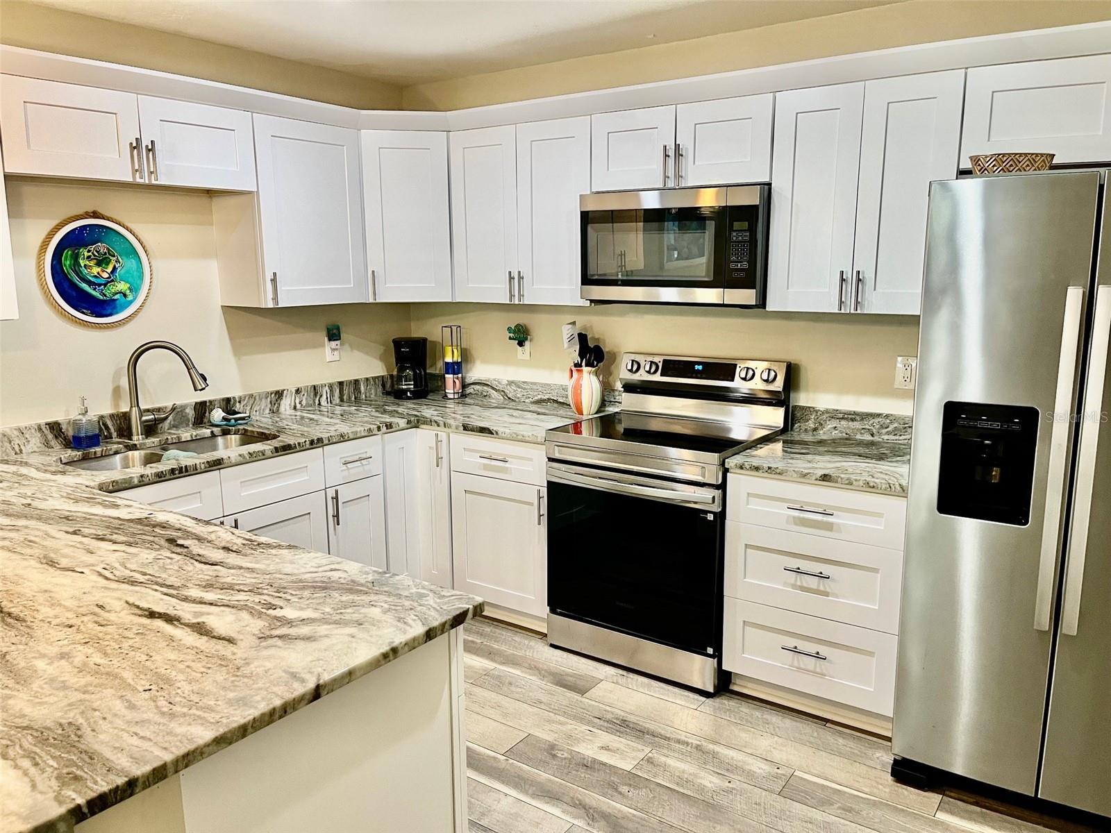 Image 10 of 23 For 2475 47th Street S