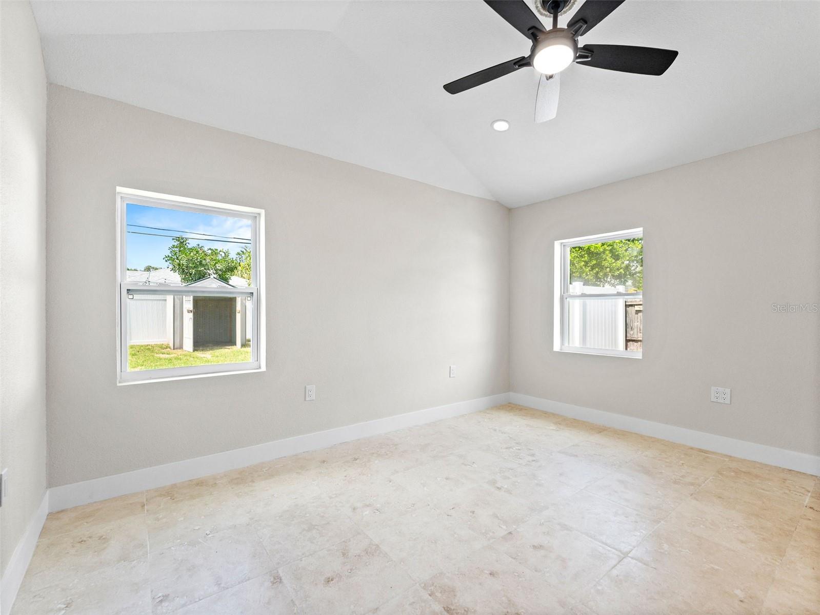 Image 20 of 37 For 1242 Bermuda Street