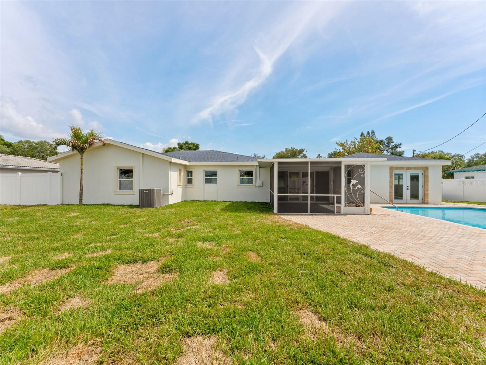 Image 33 of 37 For 1242 Bermuda Street