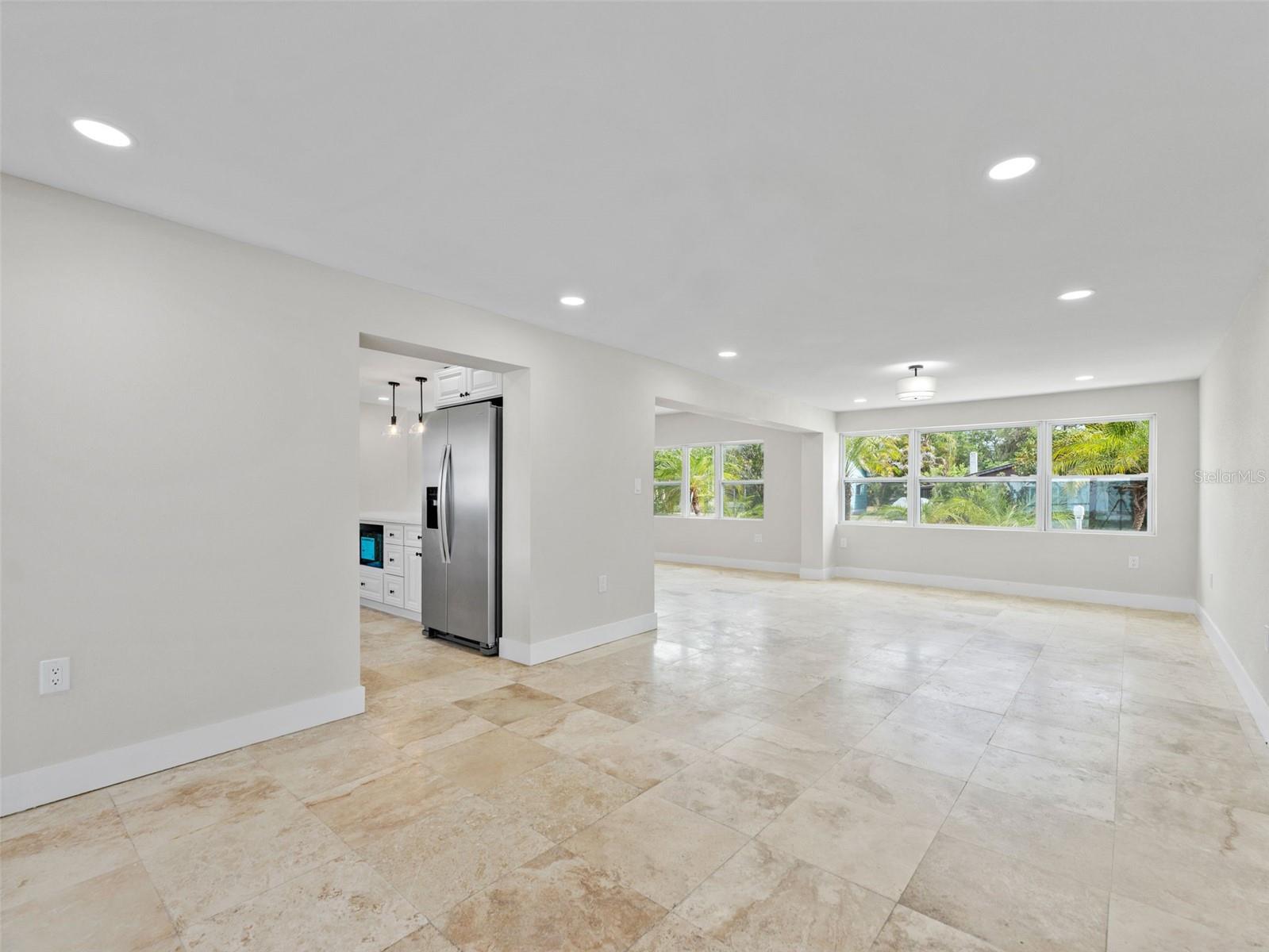 Image 9 of 37 For 1242 Bermuda Street