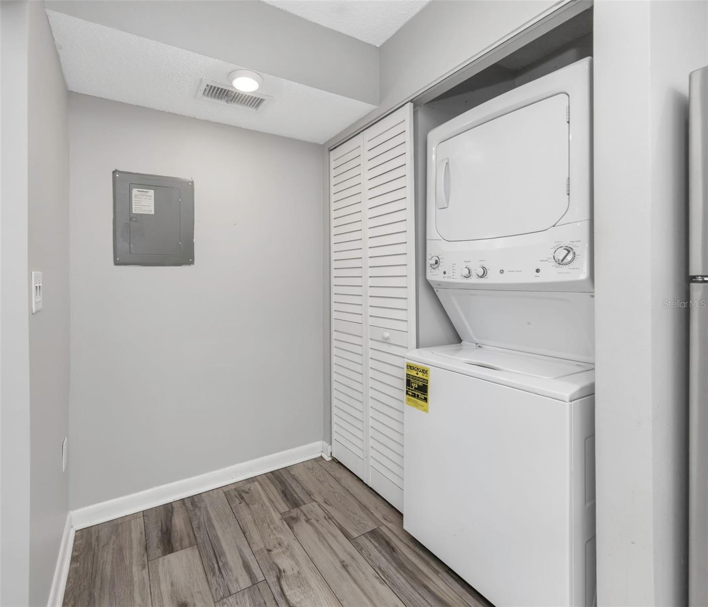 Image 34 of 57 For 1281 Pine Ridge Circle E A2