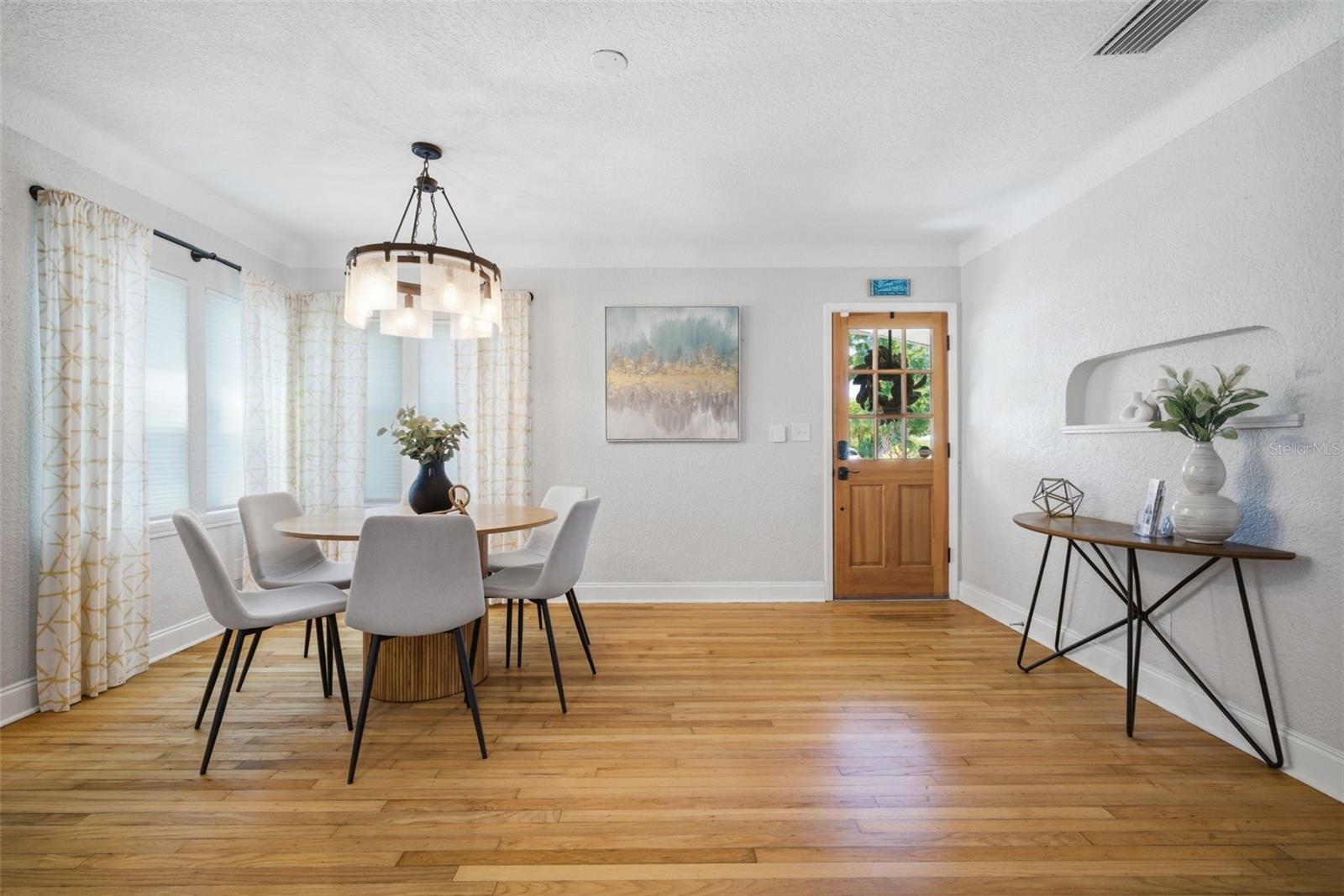 Image 13 of 84 For 3105 Jackson Street N