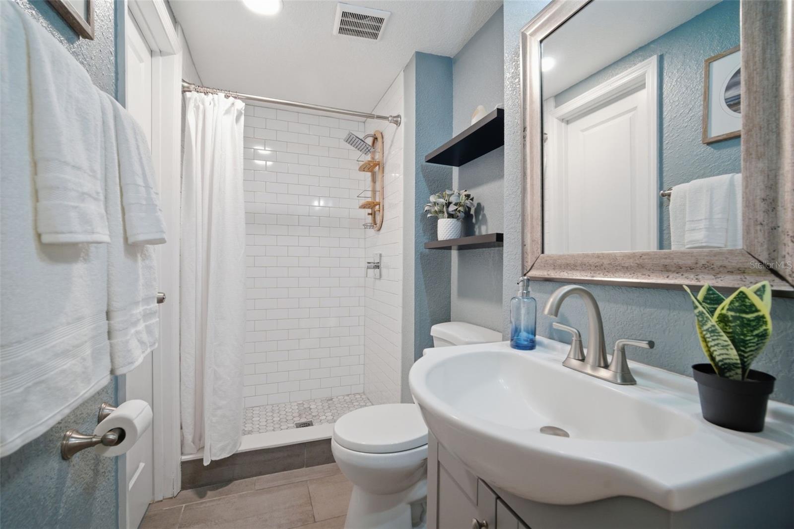 Image 40 of 84 For 3105 Jackson Street N
