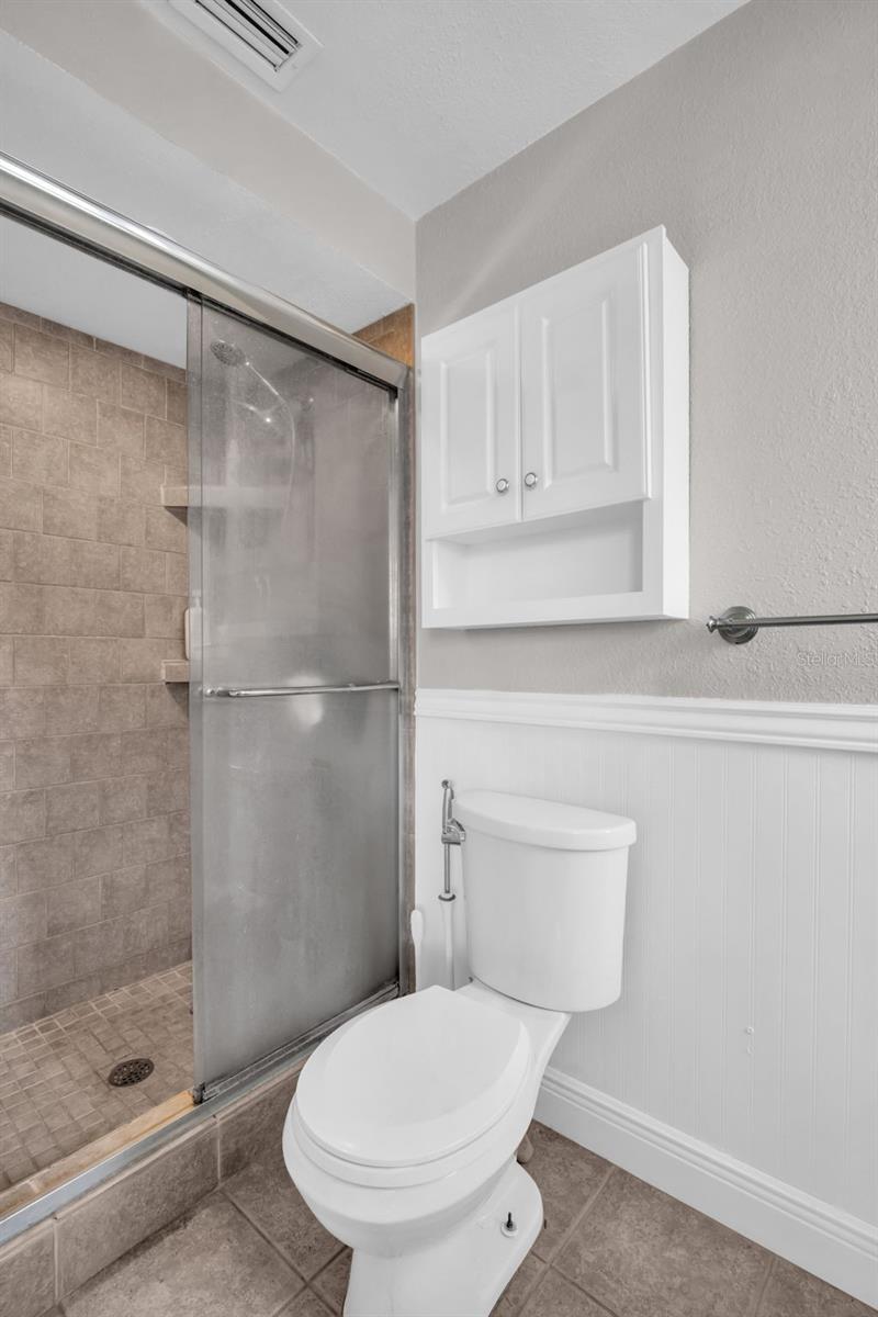 Image 22 of 37 For 2542 Wynnewood Drive