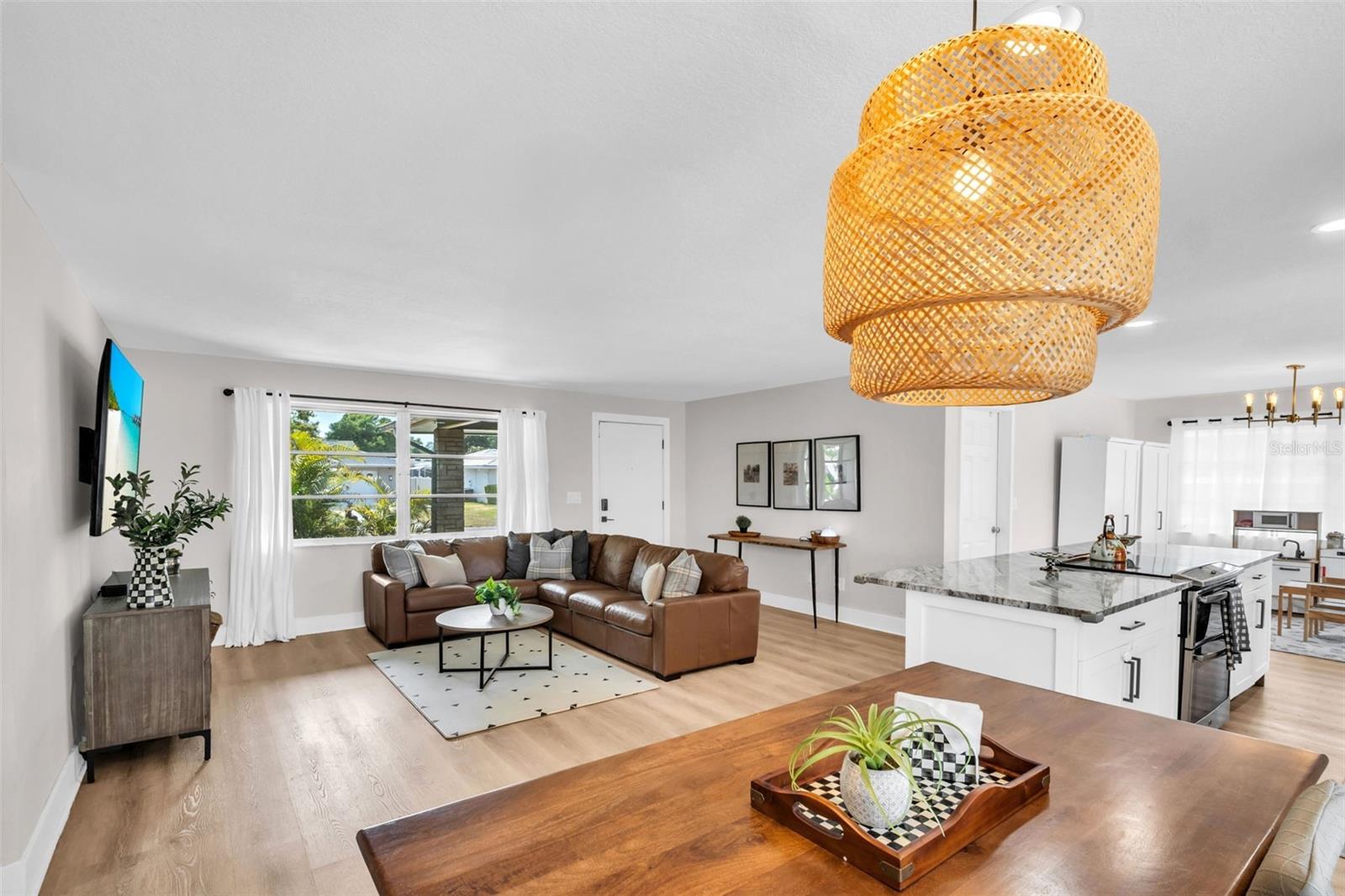Image 9 of 37 For 2542 Wynnewood Drive