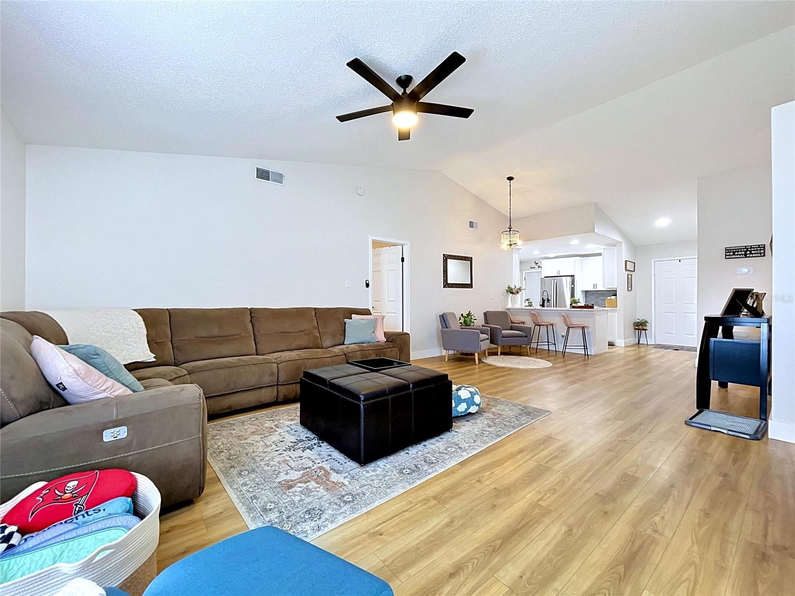 Image 28 of 78 For 13509 Fawn Ridge Boulevard
